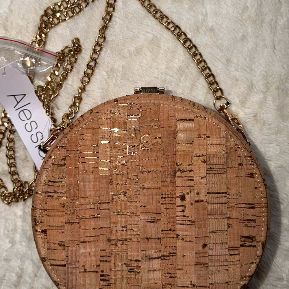 Alessia Cork with gold purse and crossbody chain new with tag never worn perfect